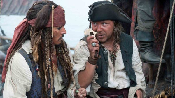 Piratas das Caraíbas - Por Estranhas Marés