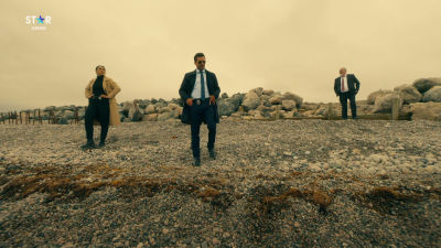 понеделник 22:00