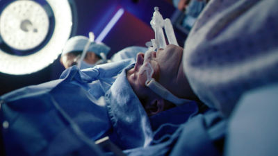 понеделник 22:00