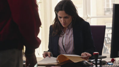 Obiteljski detektiv - Roditelji se miješaju u kćerin posao.